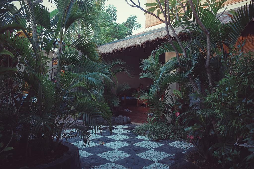 Berawa Beach Surfstay Canggu  Exterior photo